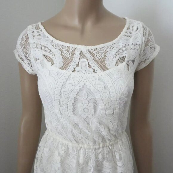 NWT Hollister Womens White Lace Overlay Dress Scoop Neck Size XS Short Sleeve - Picture 2 of 7